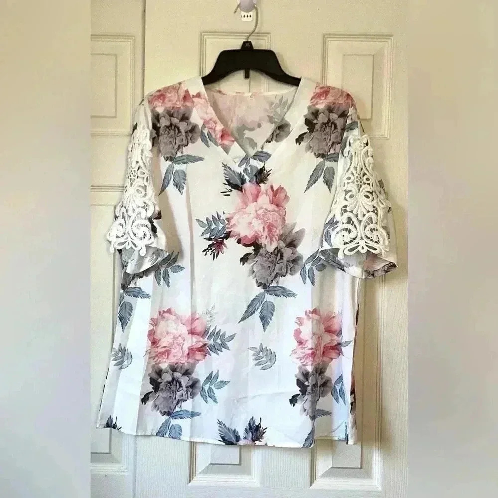 Floral Print light Womens V neck shirts with lace short sleeve Size XL